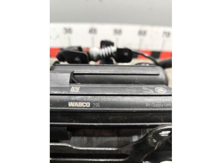 Компрессор пневмоподвески к Land-Rover Range Rover, 2023г.