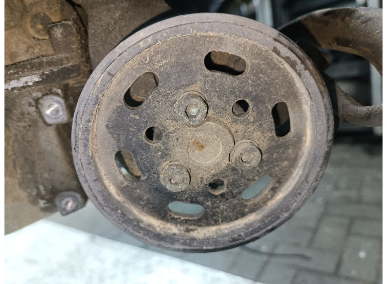 Шкив насоса гидроусилителя к Volkswagen Sharan, 2005г.
