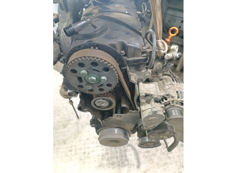 Двигатель к Volkswagen Sharan, 2005г.