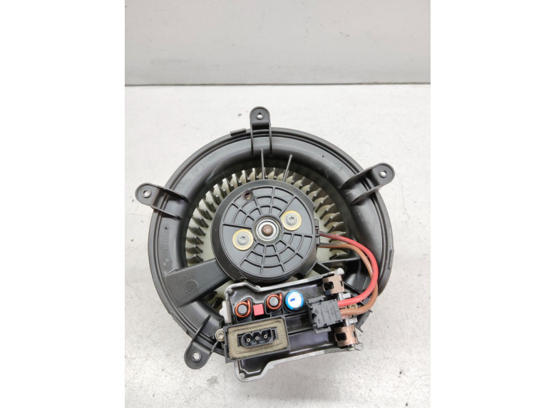 Моторчик печки к BMW 7 E65/E66, 2004г.