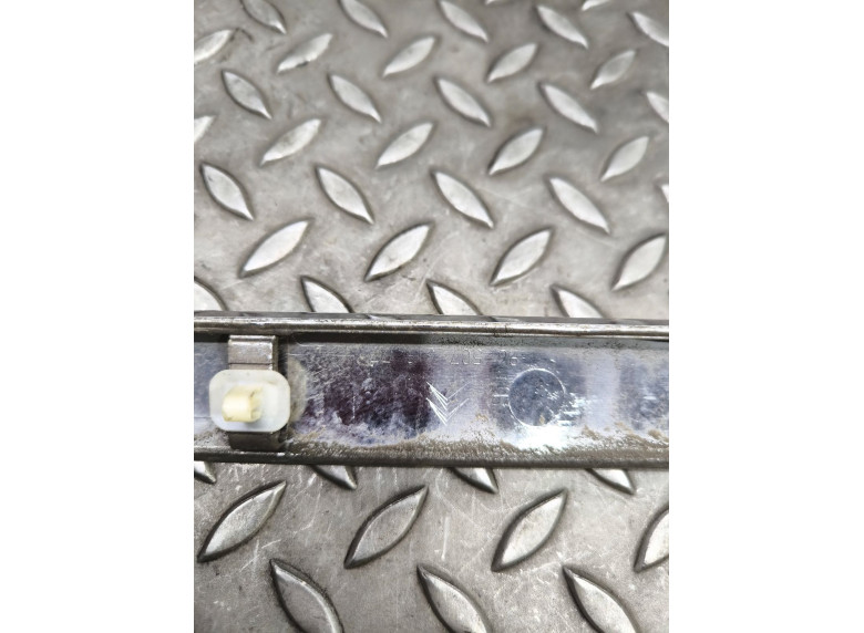 Молдинг крышки багажника к Citroen C5, 2005г.