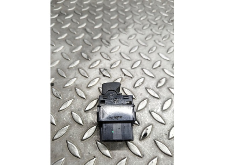 Кнопка стеклоподъемника переднего правого к Кнопка стеклоподъемника переднего правого к Peugeot 406 undefined г. 406