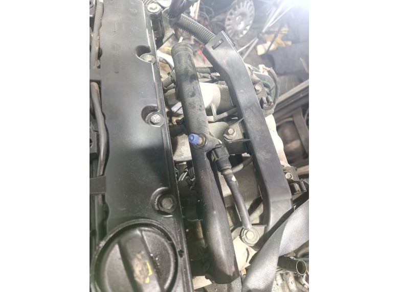 Топливная рампа к Peugeot 607