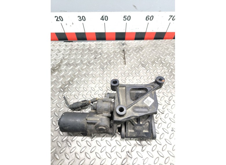 Кронштейн подножки к Land-Rover Range Rover