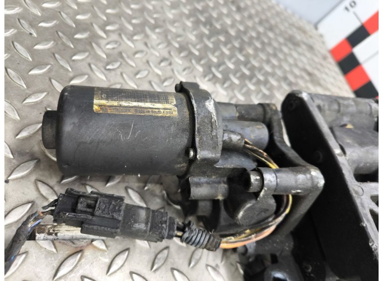 Кронштейн подножки к Кронштейн подножки к Land-Rover RangeRover undefined г. Range Rover