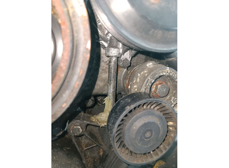 Натяжитель ремня генератора к BMW 7 E65/E66, 2003г.