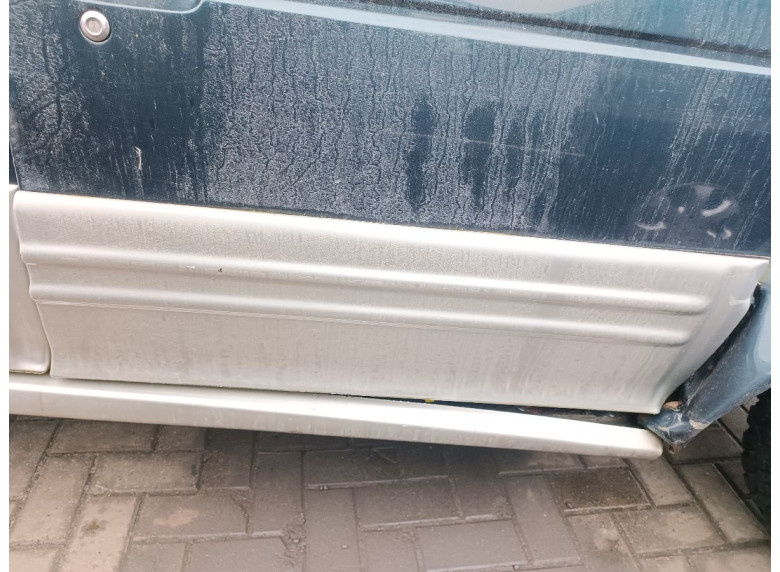 Молдинг двери передней правой к Hyundai Galloper, 1999г.