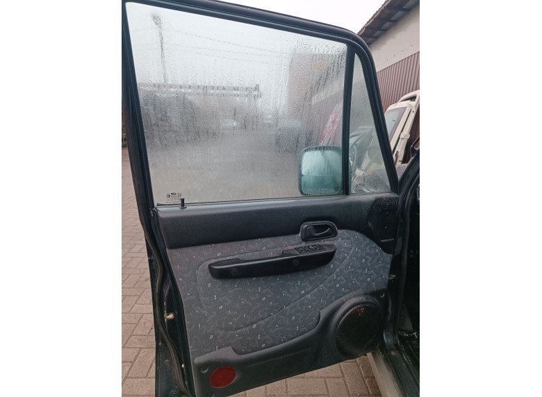 Дверь передняя левая к Hyundai Galloper, 1999г.