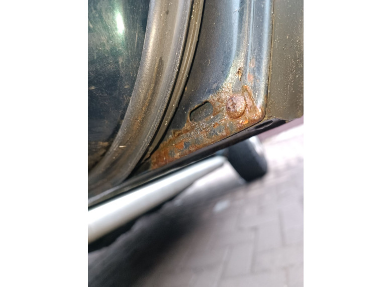 Дверь задняя правая к Hyundai Galloper, 1999г.