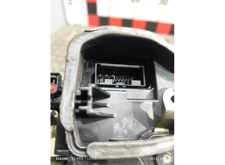 Замок двери передней правой к BMW 7 E65/E66, 2003г.