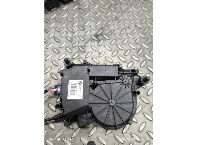 Доводчик крышки багажника к BMW 5 G30/G31, 2017г.