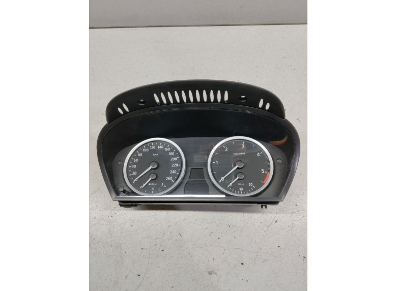 Щиток приборов (приборная панель) к BMW 5 E60/E61, 2004г.