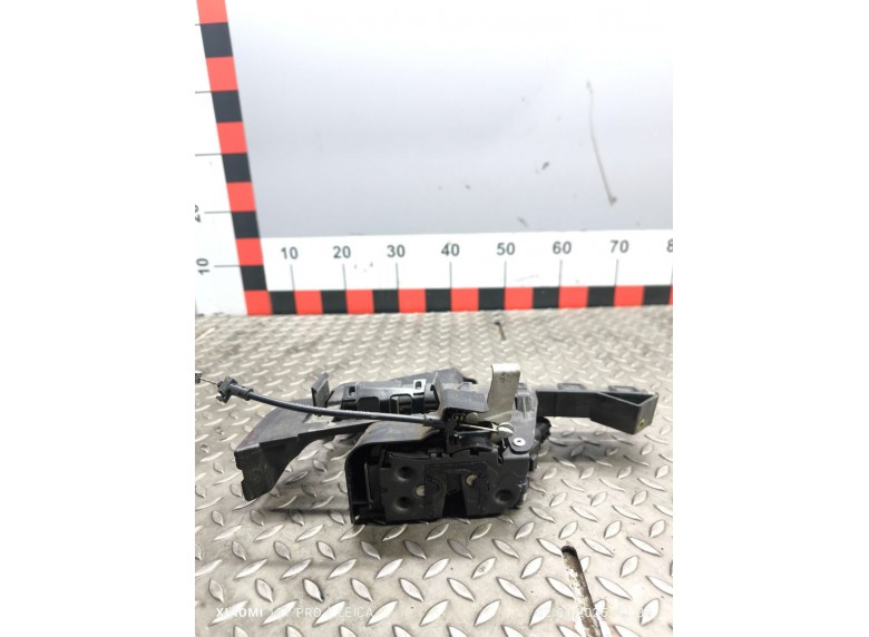 Замок двери задней правой к Ford Focus