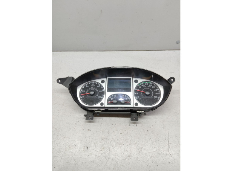 Щиток приборов (приборная панель) к Iveco Daily