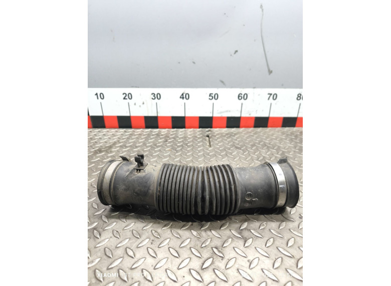 Патрубок воздушного фильтра к Dacia Sandero, 2014г.