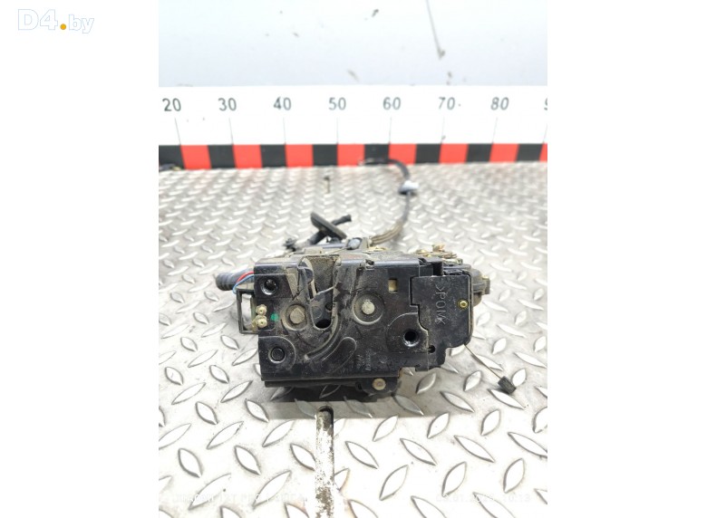 Замок двери передней правой к Volkswagen Passat undefined г.