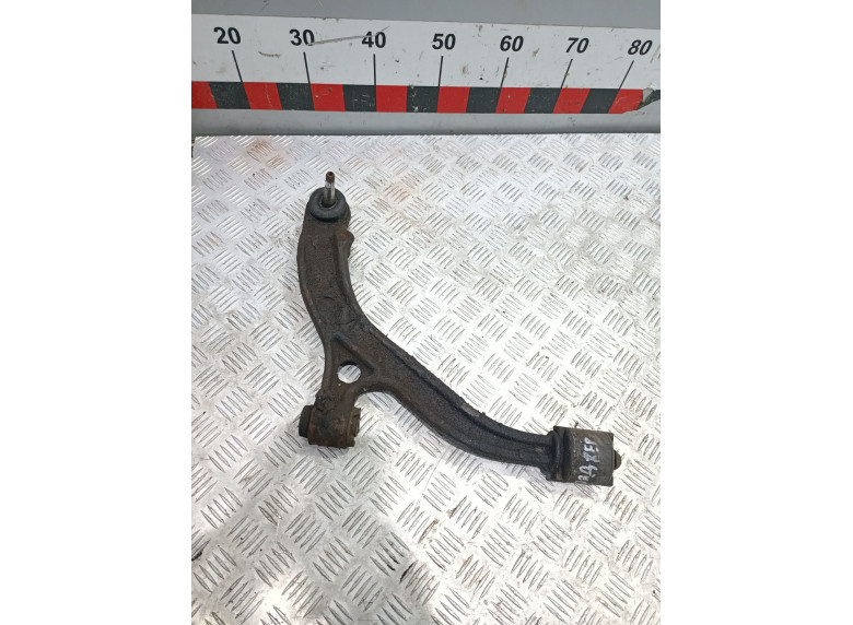 Рычаг передний правый к Chrysler Voyager, 2003г.