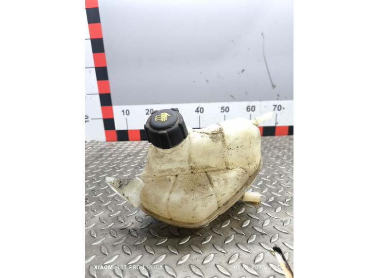 Бачок расширительный к Renault Kadjar, 2015г.