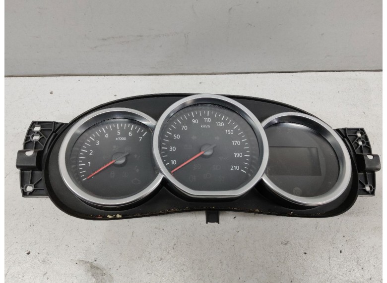 Щиток приборов (приборная панель) к Dacia Logan