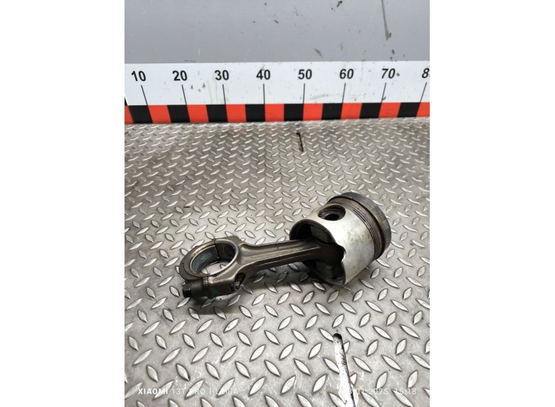 Поршень к Peugeot J5