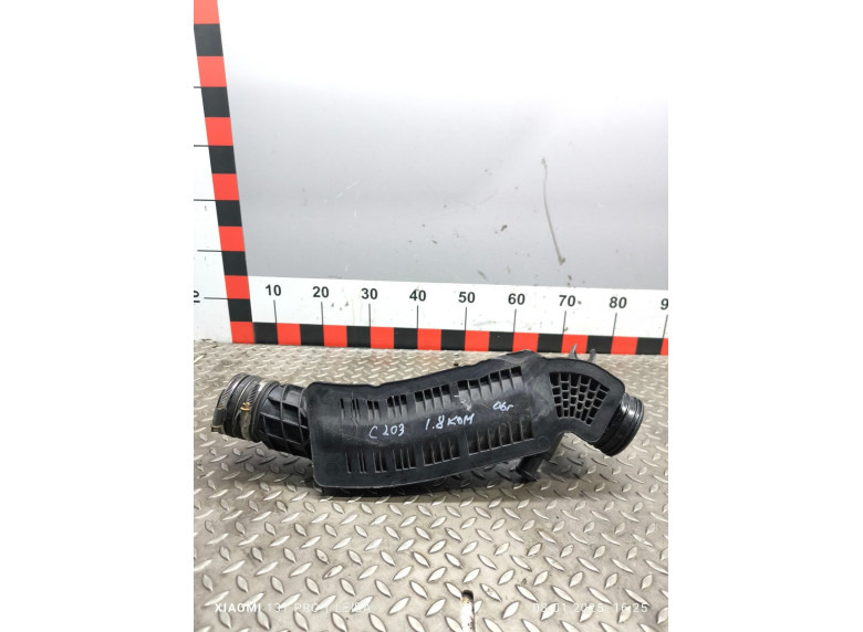 Патрубок интеркулера к Mercedes C W203, 2005г.