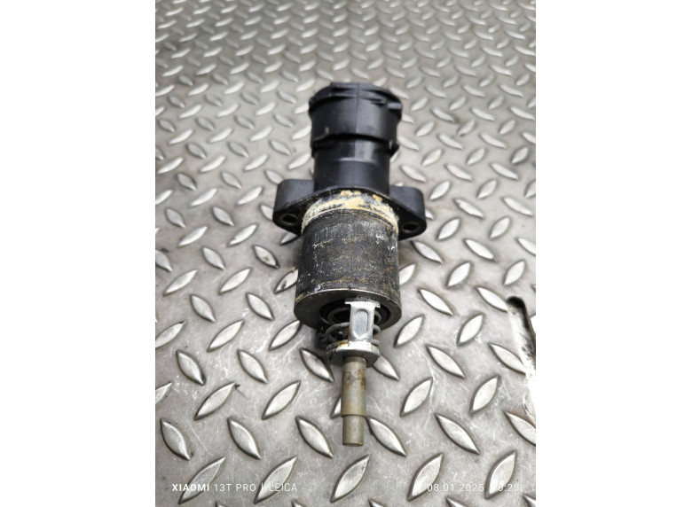 Корпус термостата к Mercedes C W203, 2005г.