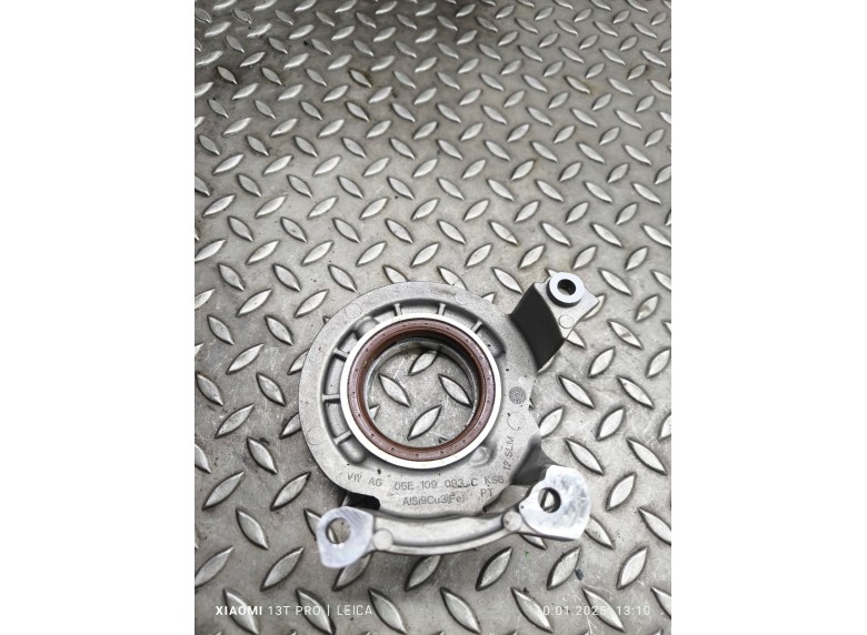 Крышка распределителя зажигания к Volkswagen Golf