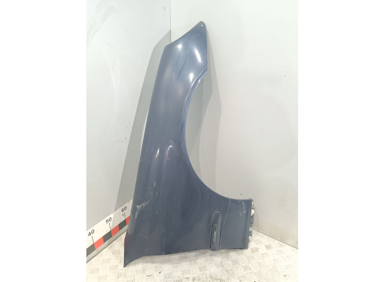 Крыло переднее правое к Mercedes C W203, 2004г.