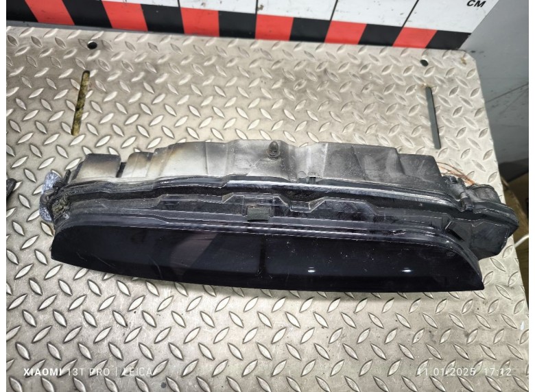 Фонарь задний правый к Фонарь задний правый к Land-Rover RangeRover undefined г. Range Rover