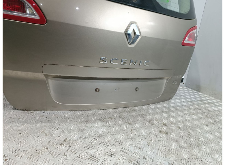 Накладка подсветки номера к Renault Scenic, 2010г.