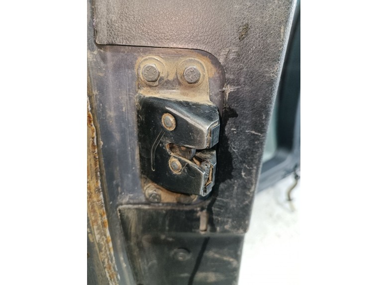 Замок багажника к SsangYong Kyron