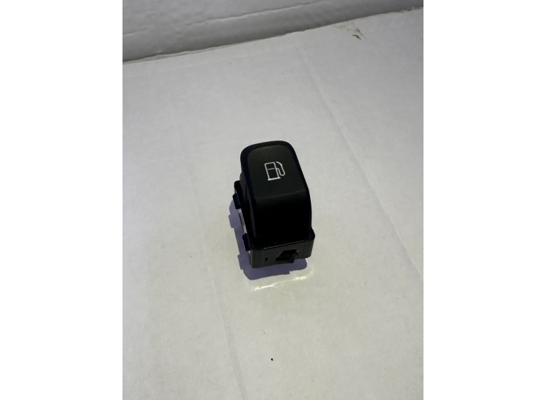 Кнопка открытия лючка топливного бака к Audi A3