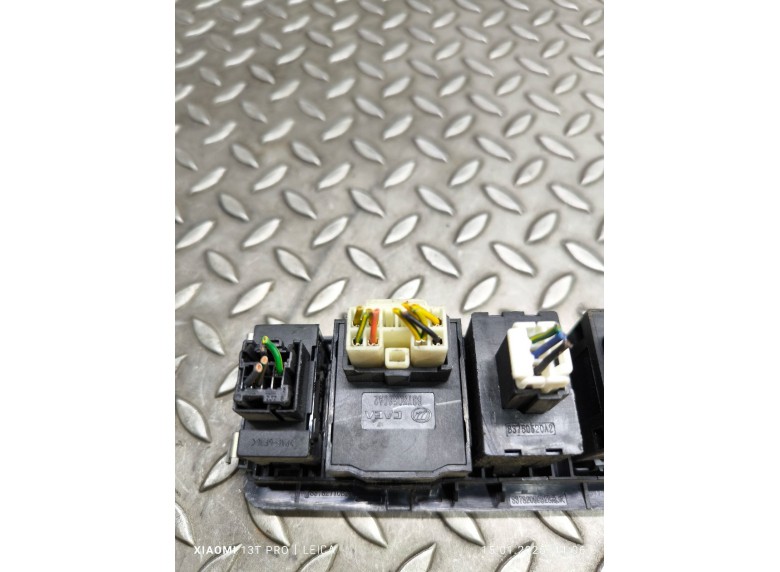 Джойстик регулировки зеркал к Джойстик регулировки зеркал к Lifan X60 undefined г. X60