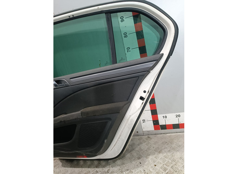 Дверь задняя правая к Skoda Superb, 2010г.