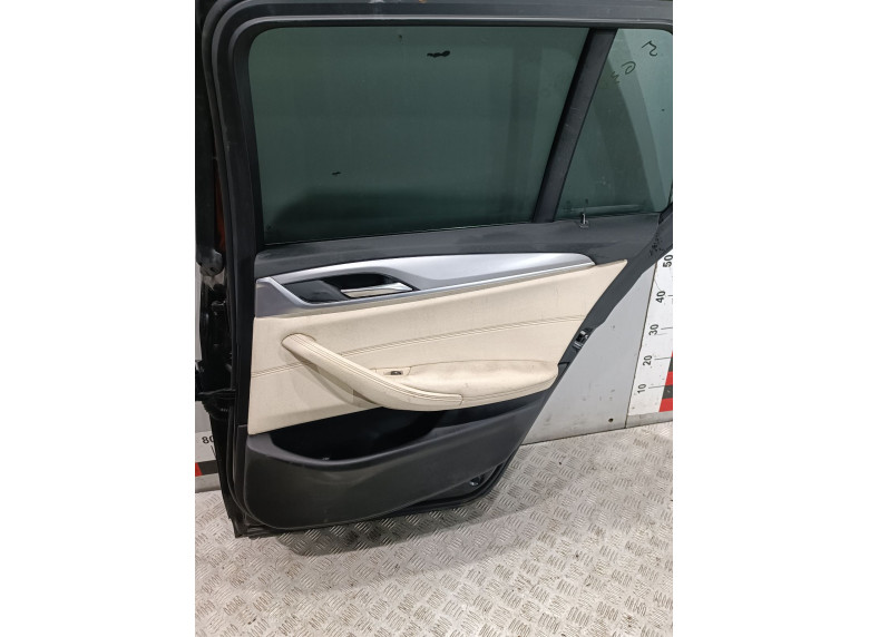 Обшивка двери задней правой (дверная карта) к BMW 5 G30/G31, 2017г.