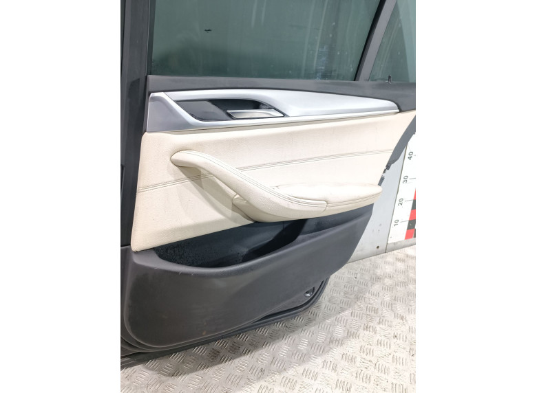 Обшивка двери задней правой (дверная карта) к BMW 5 G30/G31, 2017г.