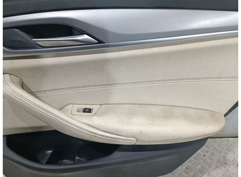 Обшивка двери задней правой (дверная карта) к BMW 5 G30/G31, 2017г.