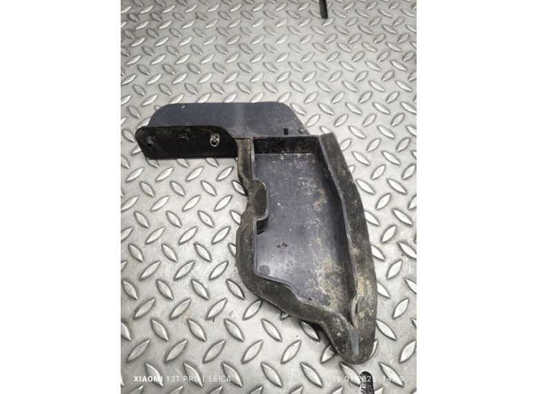 Кронштейн крепления крыла переднего правого к Renault Kadjar, 2015г.