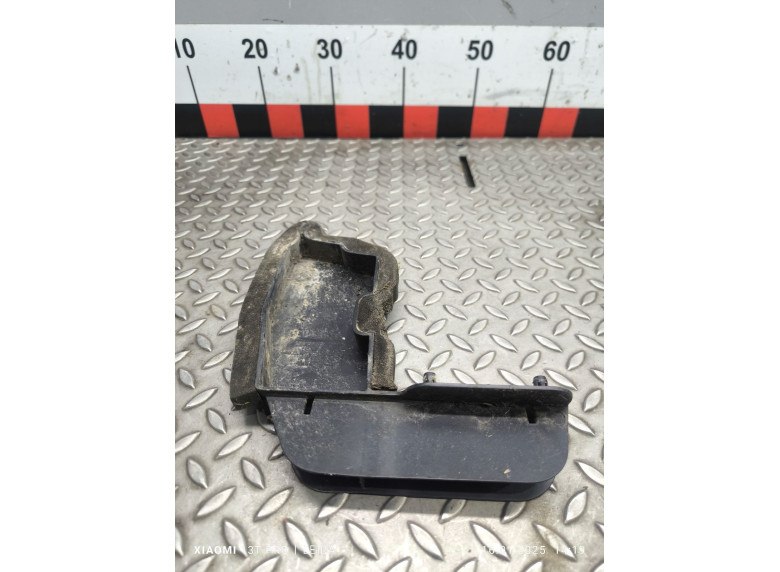 Кронштейн крепления крыла переднего правого к Renault Kadjar, 2015г.