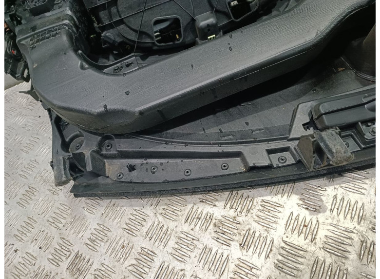 Панель передняя салона (торпедо) к Chevrolet Malibu, 2012г.