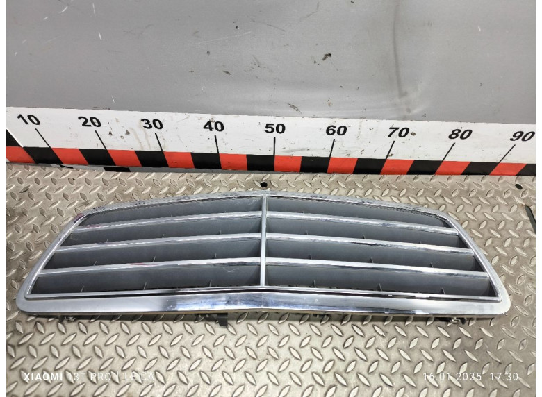 Решетка радиатора к Mercedes C W203, 2006г.