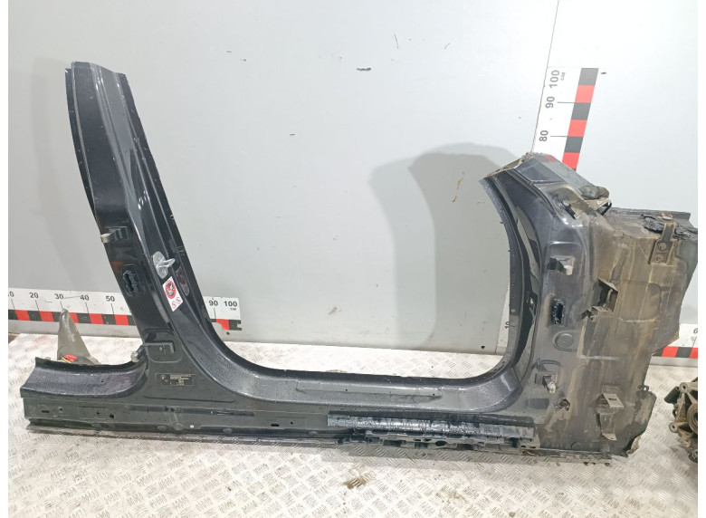 Порог правый к BMW 5 G30/G31, 2017г.