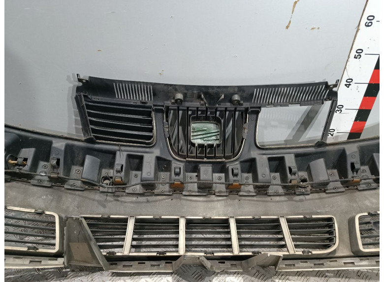 Бампер передний к Seat Alhambra, 2003г.