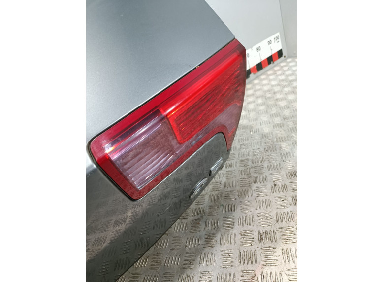 Фонарь крышки багажника правый к Citroen C5, 2005г.