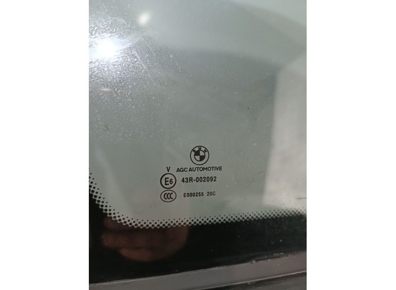 Стекло кузовное боковое левое к BMW 5 G30/G31, 2017г.