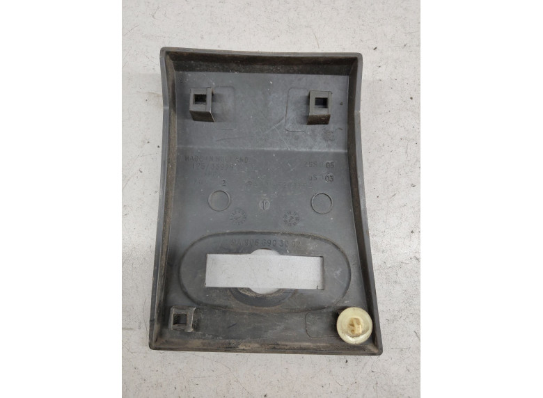 Молдинг (накладка кузовная) к Mercedes Sprinter, 2011г.