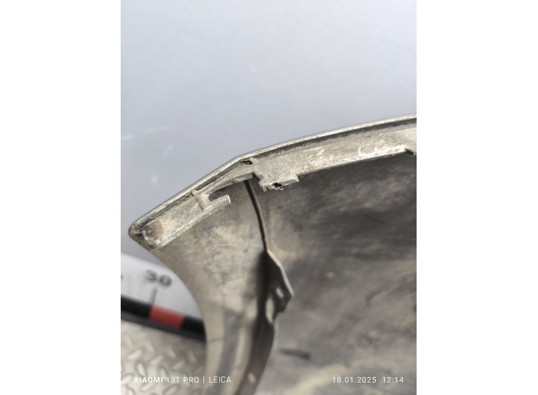 Клык бампера задний правый к Renault Scenic, 2009г.