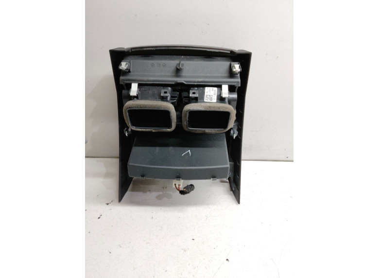 Дефлектор обдува салона к BMW 5 G30/G31, 2017г.