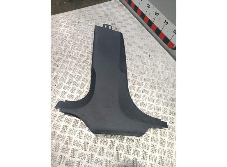 Обшивка стойки центральной левой к BMW 5 G30/G31, 2017г.