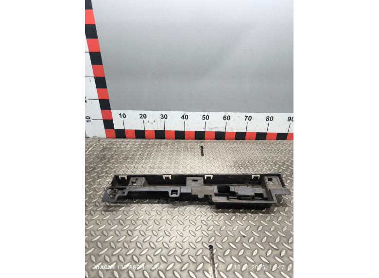 Кронштейн крепления порога к BMW 3 F30/F31/GT F34, 2014г.